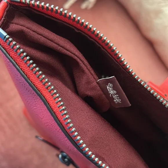 Coach NWOT Gallery tote bag in perforated Miami red, brand new - Picture 10 of 16